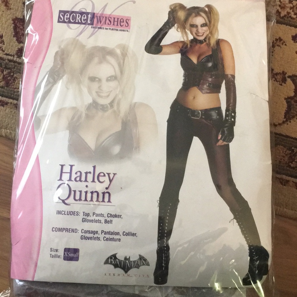 Women's Harley Quinn costume.